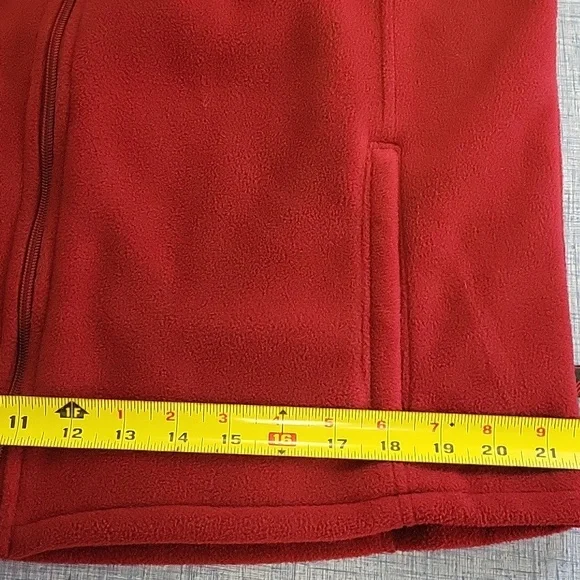Woolrich Women's Lg Burgandy Fleece Vest - Picture 14 of 16